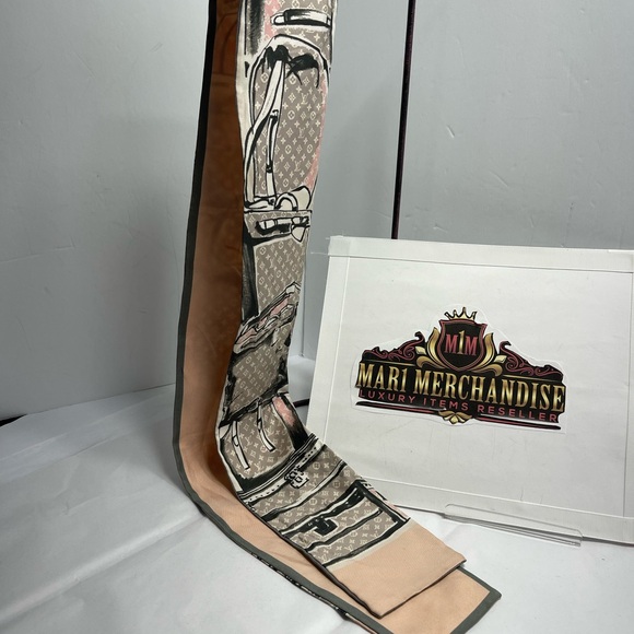 Louis Vuitton Twilly in Peach color, preloved. - Picture 4 of 10